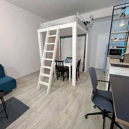 Lazienki Krolewskie Z Antresola I Widokiem Апартаменты Варшава